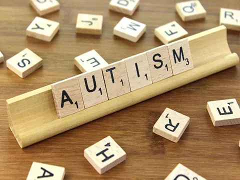 a deep dive into the experiences and habits of an autistic child - ANGEL OF EDGES<br>by Rondalyn Whitney